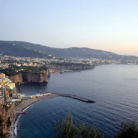 Pollio Nocleg ze śniadaniem 3*