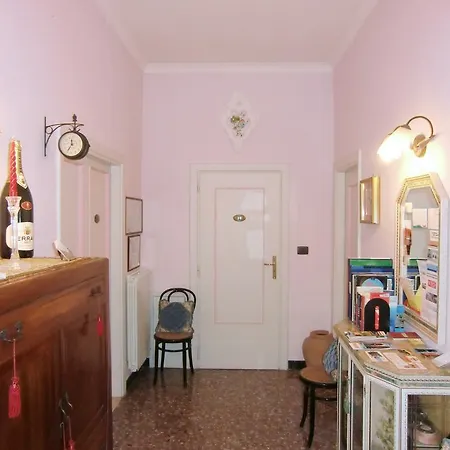 Pollio Nocleg ze śniadaniem 3*