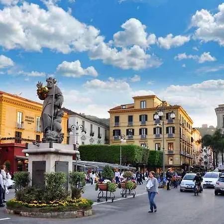 Pollio Nocleg ze śniadaniem 3*